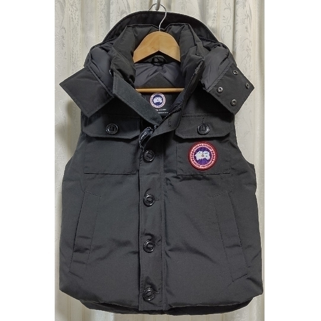 CANADA GOOSE(カナダグース)の【美品】　CANADAGOOSE カナダグース ダウンベスト ブライトン　黒 メンズのジャケット/アウター(ダウンベスト)の商品写真