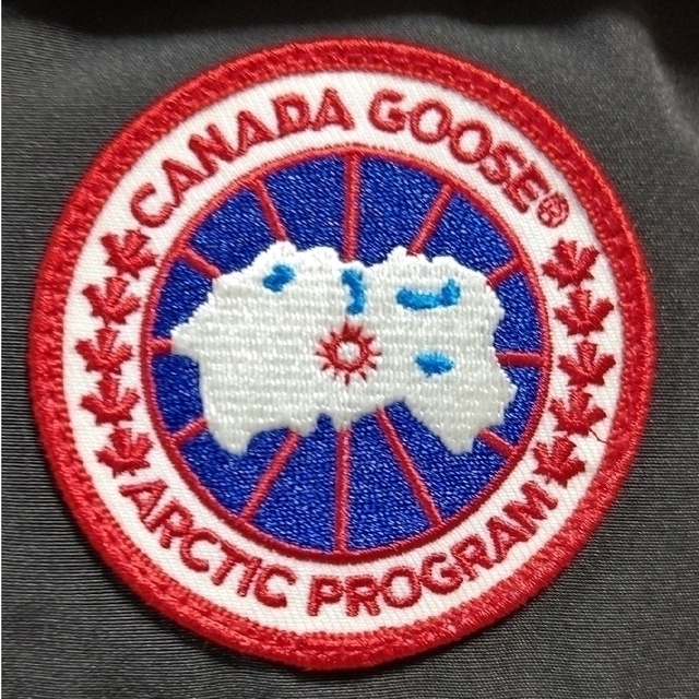 CANADA GOOSE(カナダグース)の【美品】　CANADAGOOSE カナダグース ダウンベスト ブライトン　黒 メンズのジャケット/アウター(ダウンベスト)の商品写真