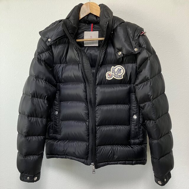 MONCLER(モンクレール)のモンクレール   ブラマント　ダブルロゴ　サイズ1 メンズのジャケット/アウター(ダウンジャケット)の商品写真