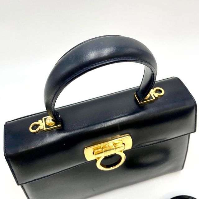 大切な人へのギフト探し Ferragamo Salvatore - カーフレザー
