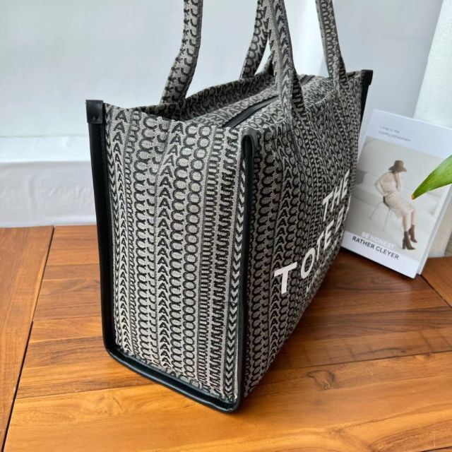 新品☆マークジェイコブス ザ モノグラム ラージ トートバッグ