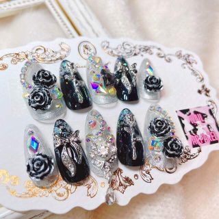 ￥1700＊ブラックブーケ＊ネイルチップ 黒色 シルバー 薔薇