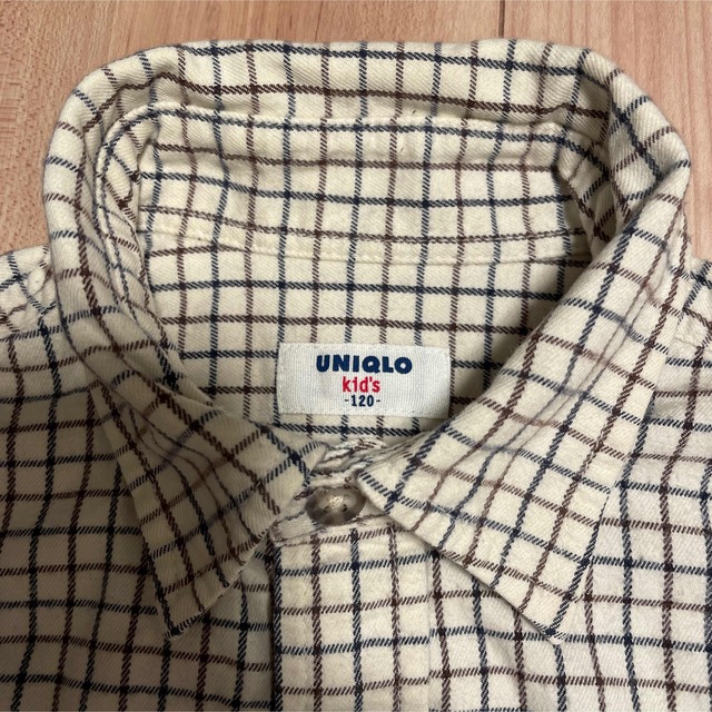 UNIQLO(ユニクロ)の120cm ユニクロ　UNIQLO チェックシャツ キッズ/ベビー/マタニティのキッズ服男の子用(90cm~)(ブラウス)の商品写真