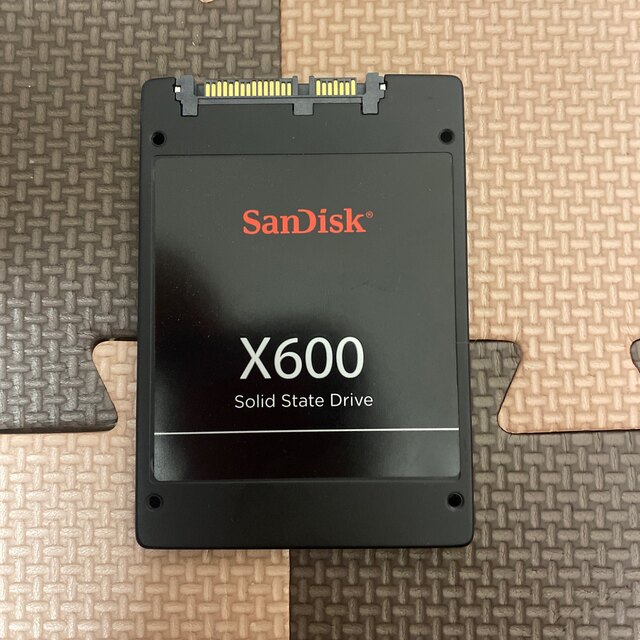 PCパーツ1TB 2.5インチ SATA 6G  サンディスク