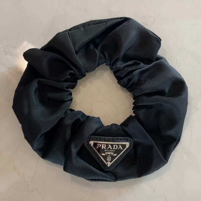 ◇新品◇PRADA プラダ シュシュ 髪留め ヘアゴム ブラック 値引きする
