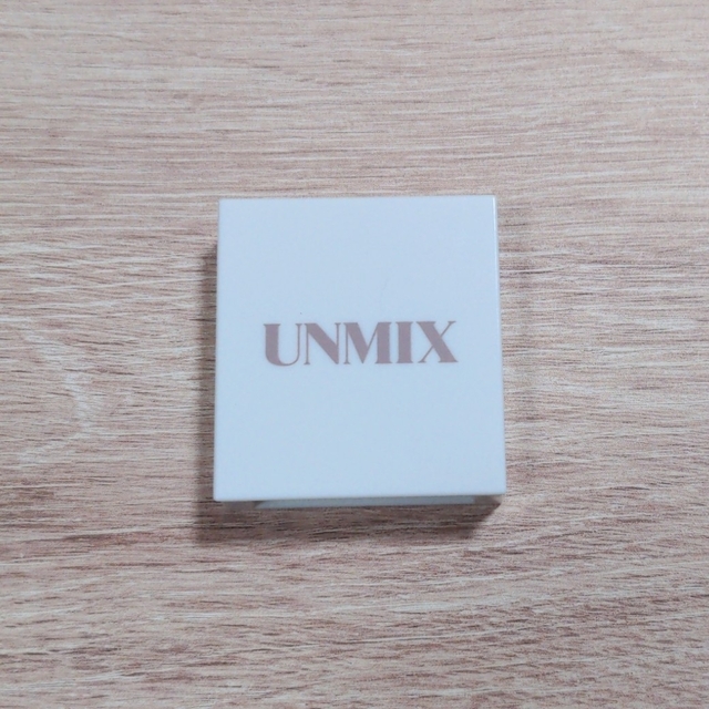 UNMIX アイリッドニュアンス　アプリコットベージュ コスメ/美容のベースメイク/化粧品(アイシャドウ)の商品写真