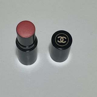 シャネル(CHANEL)の【ほぼ新品】CHANEL レ ベージュ スティック ベル ミン　N°21(チーク)