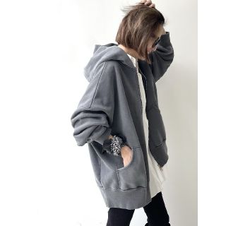 アパルトモンドゥーズィエムクラス(L'Appartement DEUXIEME CLASSE)の■新品、タグ付き■R JUBILEE Basic Zip UP(パーカー)