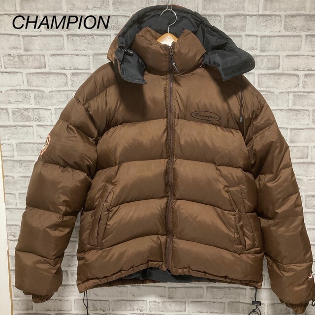 Champion(チャンピオン)のCHAMPION チャンピオン　ダウンジャケット　✅肉厚　✅Lサイズ　✅ロゴ メンズのジャケット/アウター(ダウンジャケット)の商品写真