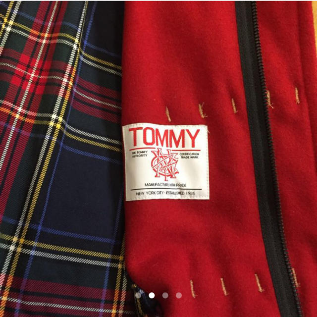 TOMMY(トミー)の新品 TOMMY 赤ダッフルコート レディースのジャケット/アウター(ダッフルコート)の商品写真