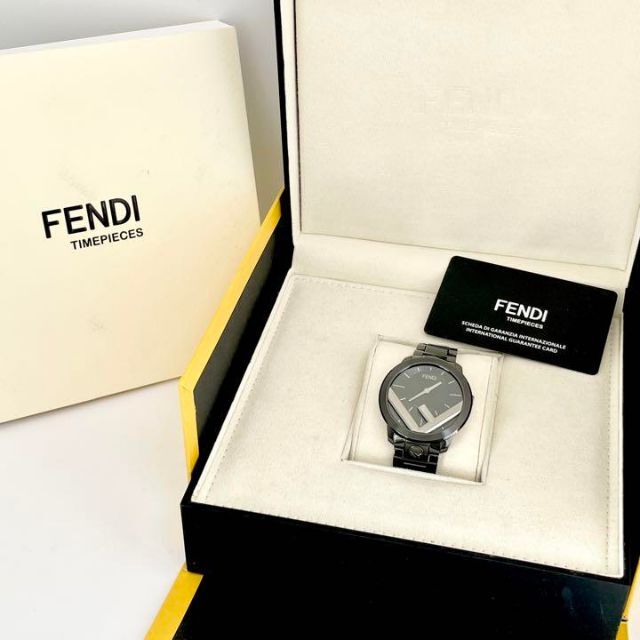 FENDI(フェンディ)の5 FENDI フェンディ時計　メンズ腕時計　ラナウェイ　新品　ブラック　高級 メンズの時計(腕時計(アナログ))の商品写真