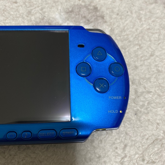 PlayStation Portable(プレイステーションポータブル)のPSP-3000 バイブラントブルー　美品 エンタメ/ホビーのゲームソフト/ゲーム機本体(携帯用ゲーム機本体)の商品写真