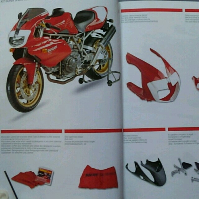 Ducati(ドゥカティ)のDUCATI PERFORMANCE Catalogue 自動車/バイクのバイク(カタログ/マニュアル)の商品写真