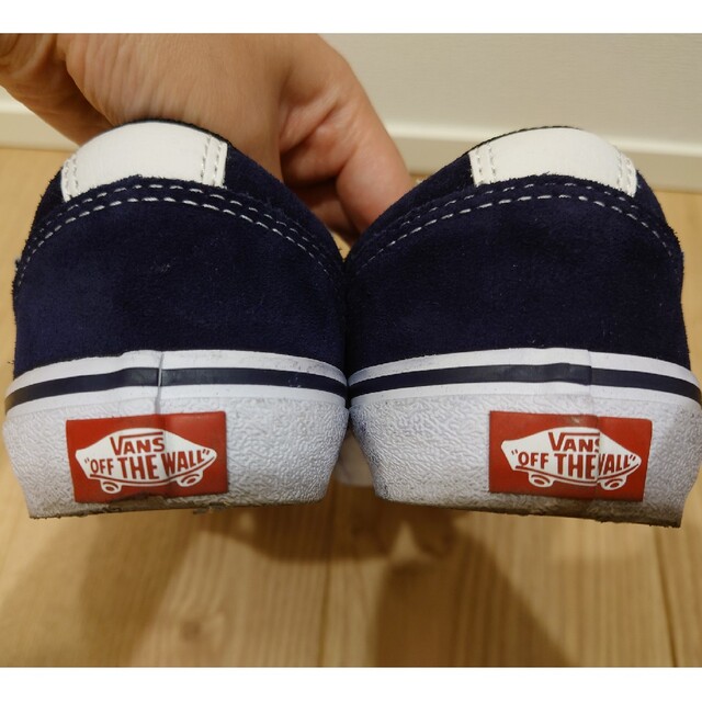 VANS(ヴァンズ)のVANS レディース　ネイビー　24·5cm レディースの靴/シューズ(スニーカー)の商品写真