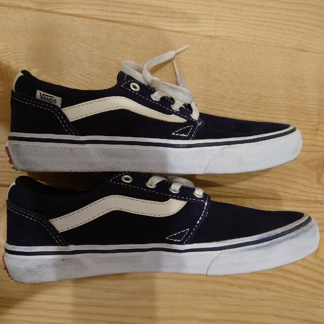 VANS(ヴァンズ)のVANS レディース　ネイビー　24·5cm レディースの靴/シューズ(スニーカー)の商品写真