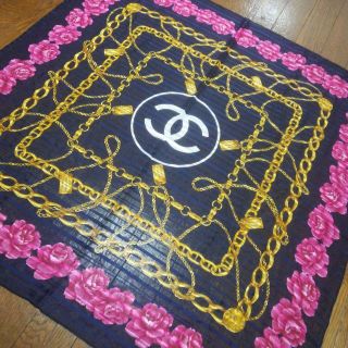 シャネル(CHANEL)の91S 超美品　シャネル　CHANEL　スカーフ　シルク100%　花柄　チェーン(バンダナ/スカーフ)