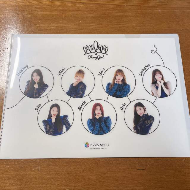 OH MY GIRL クリアファイル エンタメ/ホビーのタレントグッズ(アイドルグッズ)の商品写真