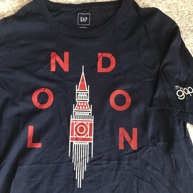 GAP(ギャップ)のGAPロンドン　Ｔシャツ（Ｌ） メンズのトップス(Tシャツ/カットソー(半袖/袖なし))の商品写真