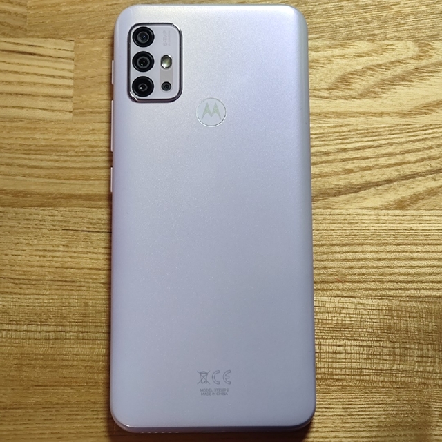 Motorola(モトローラ)の美品　MOTOROLA moto g30 パステルスカイ スマホ/家電/カメラのスマートフォン/携帯電話(スマートフォン本体)の商品写真