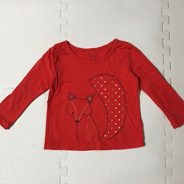 babyGAP(ベビーギャップ)のbaby gap カットソー 長袖 Tシャツ 90 トップス 赤 レッド キッズ/ベビー/マタニティのキッズ服男の子用(90cm~)(Tシャツ/カットソー)の商品写真