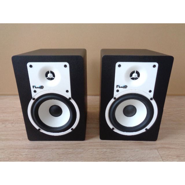Fluid Audio C5 モニタースピーカー 新品同様! Fluid Audio C5 モニタースピーカー 新品同様!