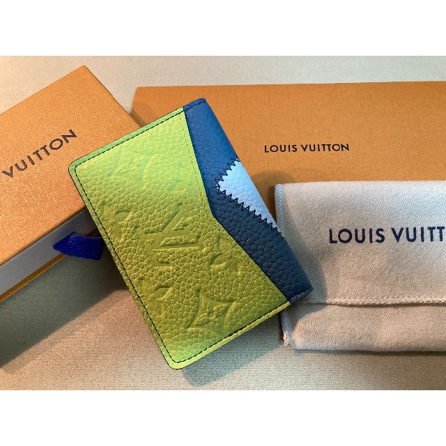 LOUIS VUITTON(ルイヴィトン)のヴィトン　カードケース レディースのファッション小物(名刺入れ/定期入れ)の商品写真