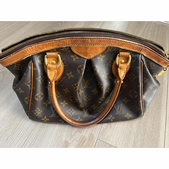 LOUIS VUITTON バック