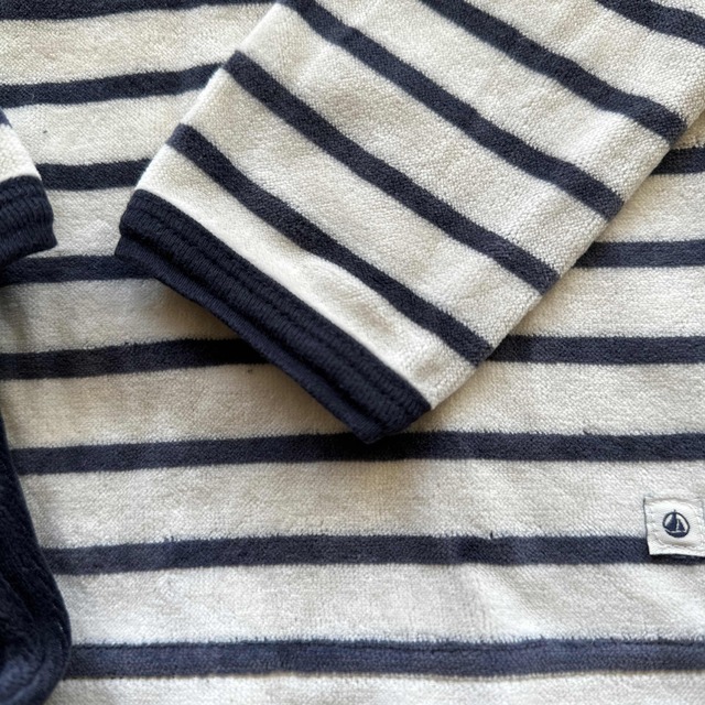 PETIT BATEAU(プチバトー)のプチバトー　パジャマ キッズ/ベビー/マタニティのベビー服(~85cm)(パジャマ)の商品写真