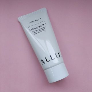 アリィー(ALLIE)のALLIE アリィー日焼け止めジェル　新品✨(日焼け止め/サンオイル)