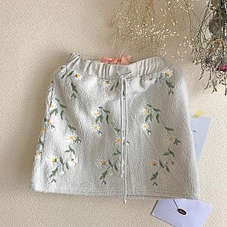 サンタモニカ(Santa Monica)の刺繍 🌿 ボアスカート(ミニスカート)