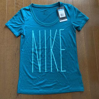 ナイキ(NIKE)のNIKE レディース　Tシャツ(Tシャツ(半袖/袖なし))