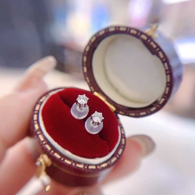 天然ダイヤモンドピアス0.2ct k18 | camarajeriquara.sp.gov.br