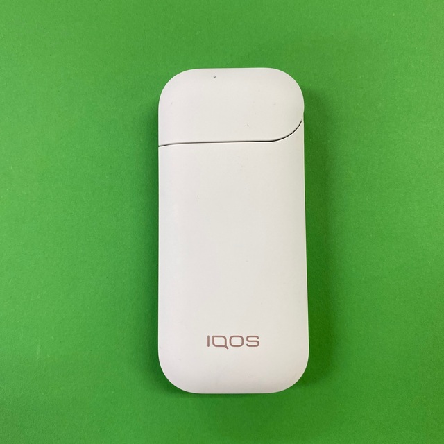 IQOS(アイコス)のa2162番 アイコス２.４plus 本体 チャージャー 白 ホワイト メンズのファッション小物(タバコグッズ)の商品写真