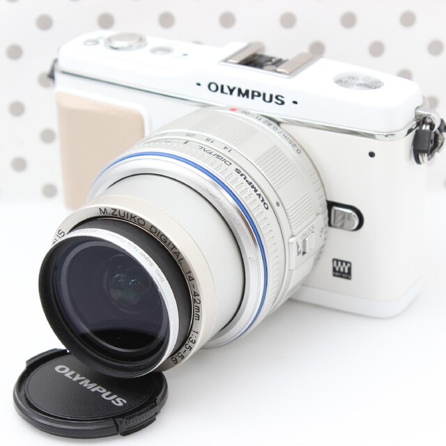 ❤WiFi SDカード付き❤ オリンパス P1 ホワイト ミラーレスカメラ 1