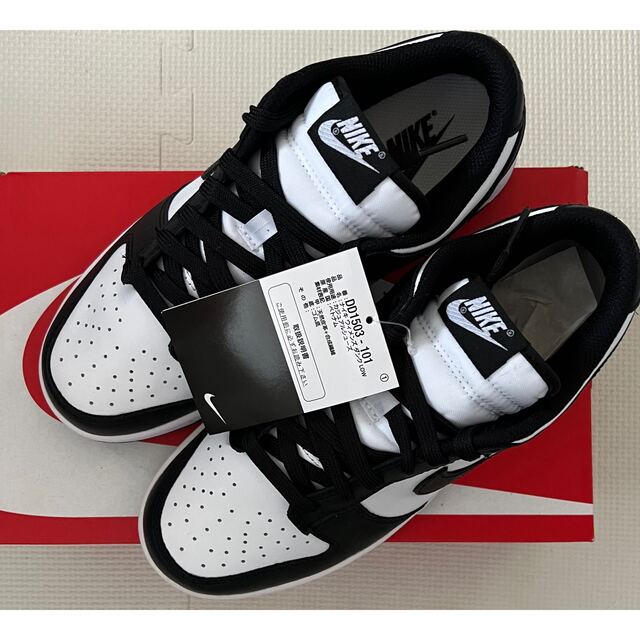 NIKE(ナイキ)のNike W Dunk Low Retro "White/Black"PANDA レディースの靴/シューズ(スニーカー)の商品写真