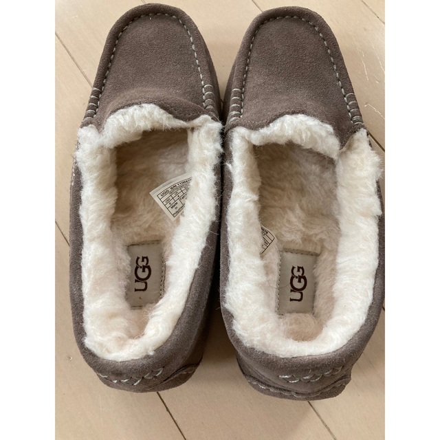 UGG(アグ)の【値下げしました！】UGG アンスレー モカシン レディースの靴/シューズ(スリッポン/モカシン)の商品写真