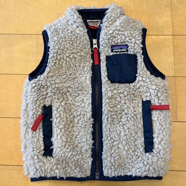 patagonia(パタゴニア)のmowさま専用　Patagonia ベビーレトロX ベスト　フリース12-18M キッズ/ベビー/マタニティのベビー服(~85cm)(ジャケット/コート)の商品写真