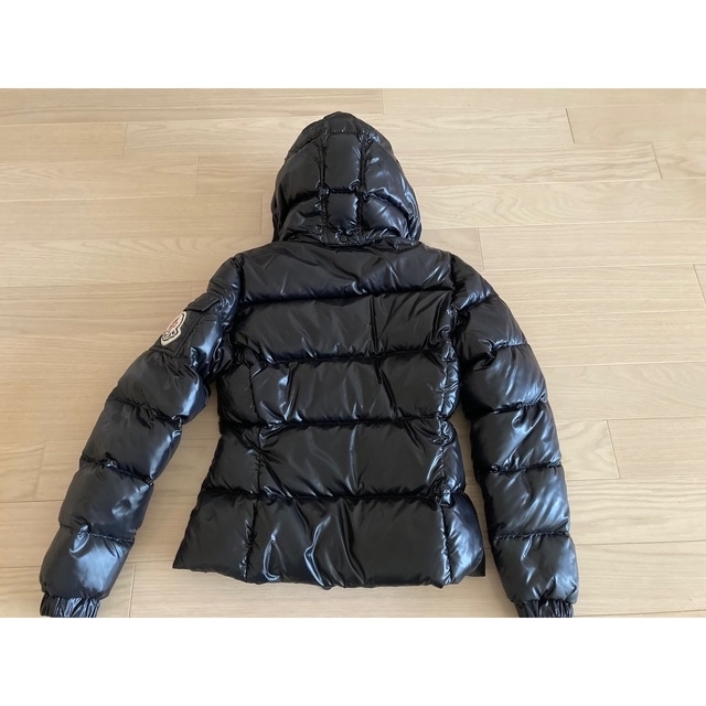 MONCLER(モンクレール)のモンクレールダウン　レディース レディースのジャケット/アウター(ダウンジャケット)の商品写真