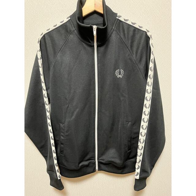 Fred Perry トラックジャケット