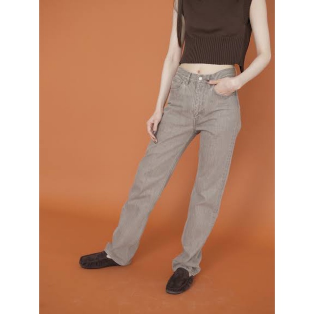 AURALEE(オーラリー)のAURALEE HARD TWIST DENIM 5P PANTS レディースのパンツ(デニム/ジーンズ)の商品写真