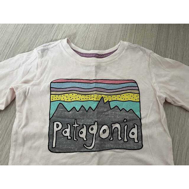 patagonia(パタゴニア)のパタゴニア　トップス キッズ/ベビー/マタニティのキッズ服女の子用(90cm~)(Tシャツ/カットソー)の商品写真