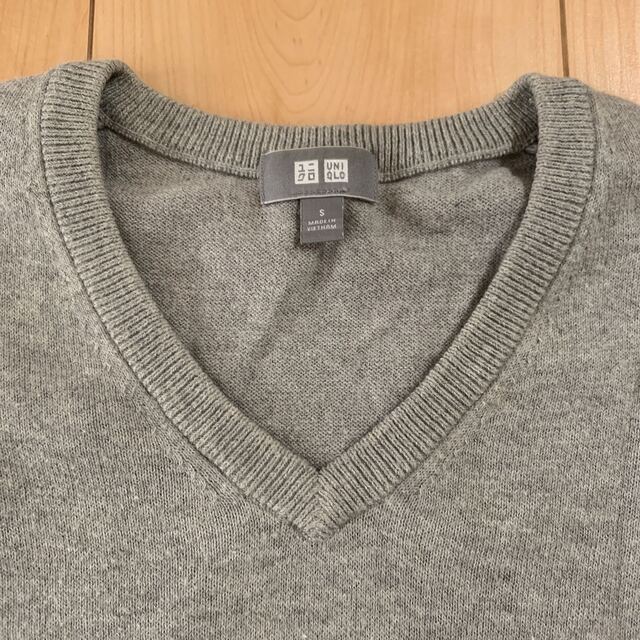 UNIQLO(ユニクロ)のユニクロ　Vネックニット レディースのトップス(ニット/セーター)の商品写真