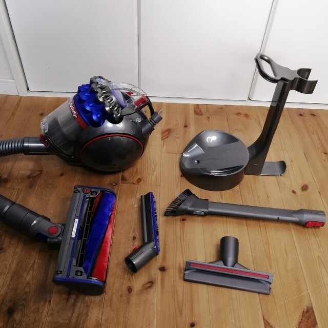 Dyson(ダイソン)のdyson CY29　v4 digital fluffy＋ スマホ/家電/カメラの生活家電(掃除機)の商品写真