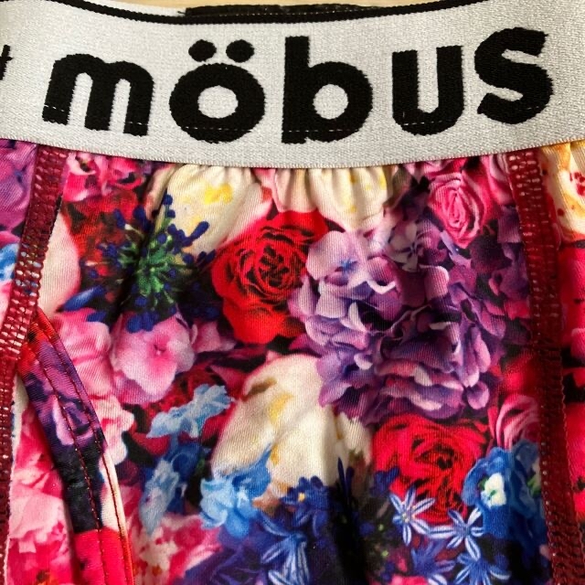 mobus(モーブス)のモーブスmobus  ボタニカル薔薇バラローズボクサーパンツカラフル転写プリント メンズのアンダーウェア(ボクサーパンツ)の商品写真