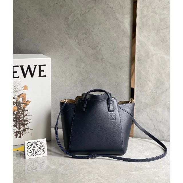 返品?交換対象商品】 LOEWE - スモール ハンモックバッグ ロエベ LOEWE