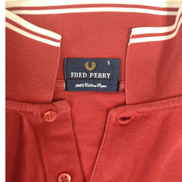 FRED PERRY(フレッドペリー)のフレッドペリーポロシャツ赤 メンズのトップス(ポロシャツ)の商品写真