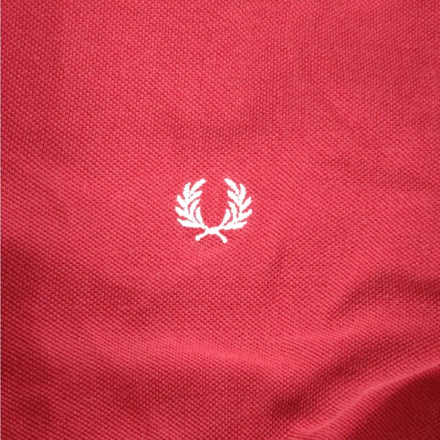 FRED PERRY(フレッドペリー)のフレッドペリーポロシャツ赤 メンズのトップス(ポロシャツ)の商品写真