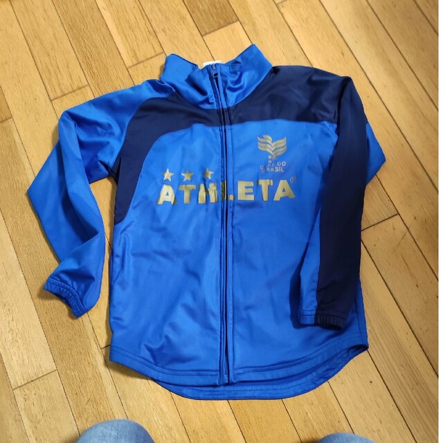 ATHLETA(アスレタ)の専用！アスレタ　140　上のみ スポーツ/アウトドアのサッカー/フットサル(ウェア)の商品写真