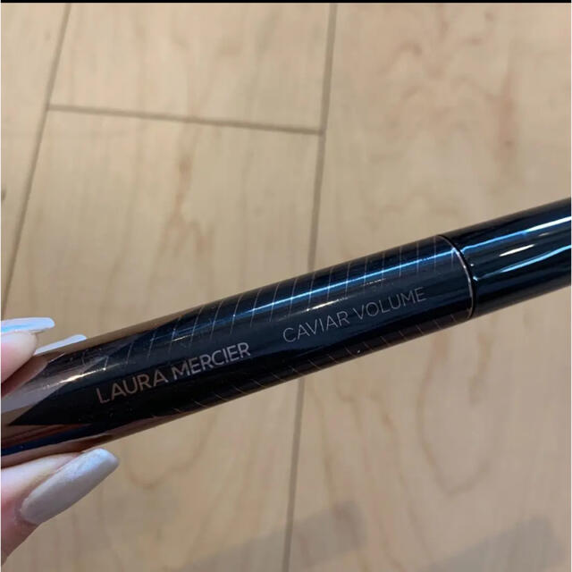 laura mercier(ローラメルシエ)のほぼ未使用　ローラメルシエ　マスカラ　キャビア コスメ/美容のベースメイク/化粧品(マスカラ)の商品写真