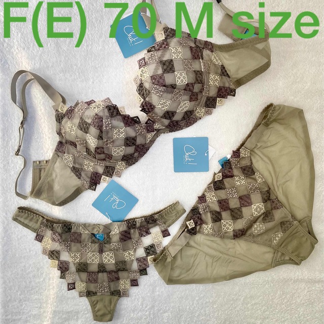 Wacoal chut! カーキ プッシュUP F70ショーツM 3点 未使用新品の通販 by Haru Chut! ブラジャー ショーツ 3点セット